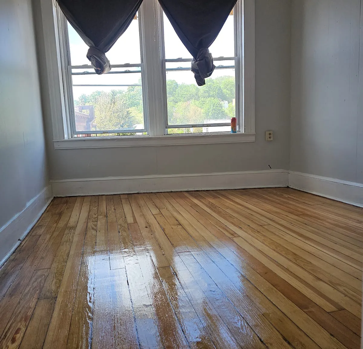 4 bed, $1,800 — Photo 2