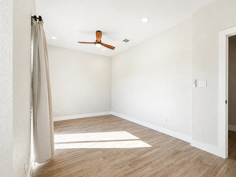 343 Porter St #101 — Photo 13