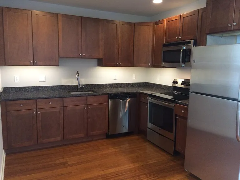 622 N 2nd St #203 — Photo 2