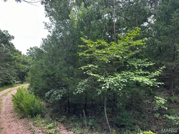 Spring Lake Drive Ave, Warsaw, MO 65355