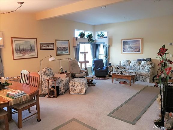 5th image of 8901 61st Avenue Ct E