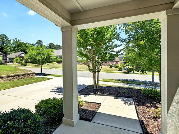 3rd image of 1512 Fountainview Dr