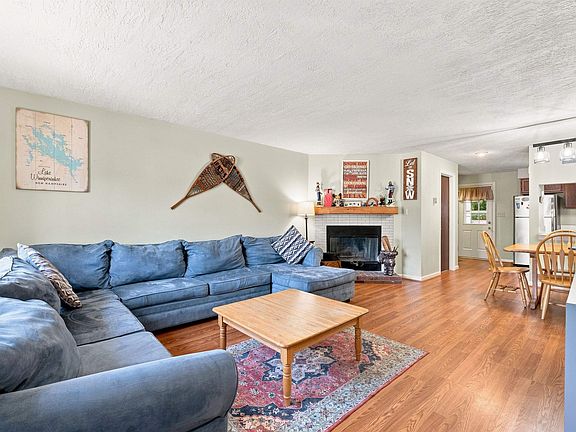 4th image of 8 Hayes Drive #40