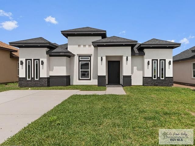 1st image of 6112 Dakota Garden Cir