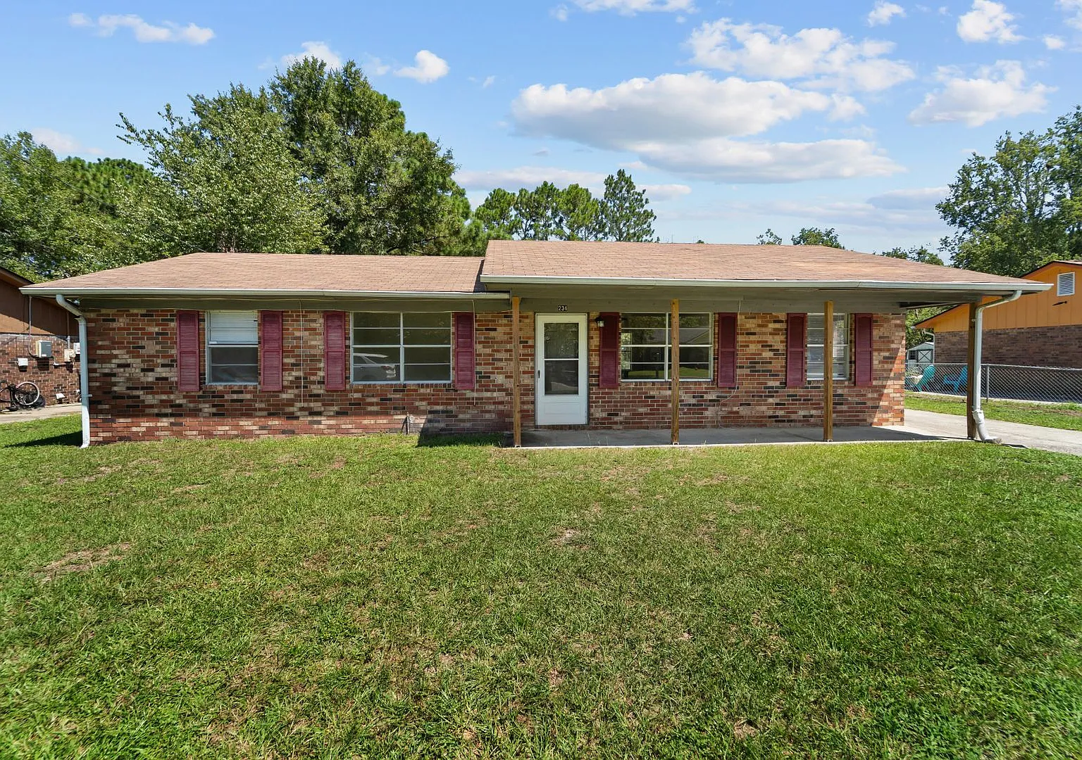Bright & Spacious 4BR Ranch Home Near Fort Stewart — Photo 4
