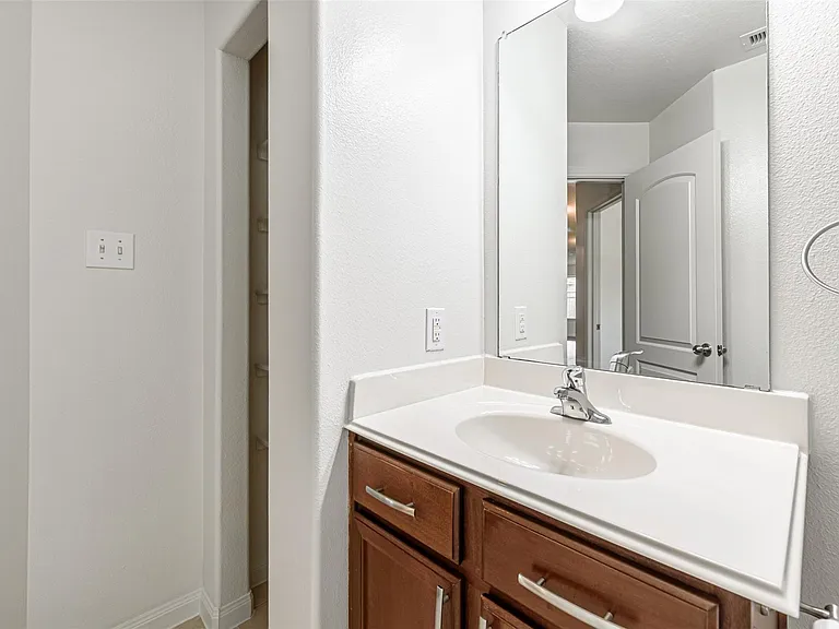 11207 Hall Pines Ct — Photo 30