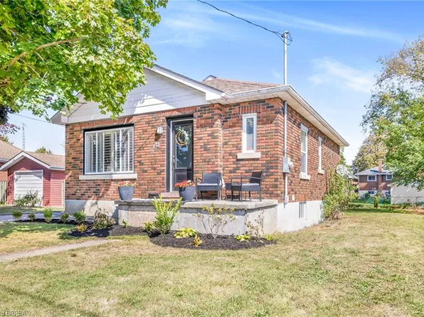 12 Patricia St, Brantford, ON N3T 1W5