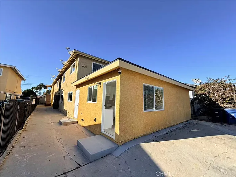 621 Leonard Ave #621A — Photo 2