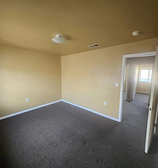 887 E 40th Pl #3 — Photo 6