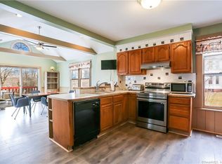 29 Wall St, Middletown, CT 06457