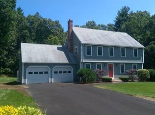 25 Lawrence Rd, Tyngsboro, MA 01879