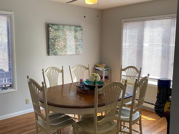 3rd image of 3030 Ferncrest Dr #B