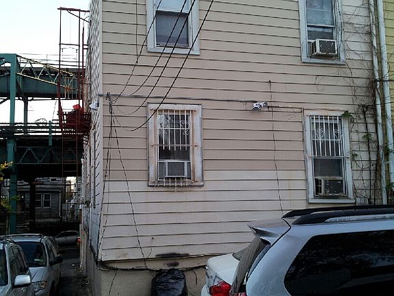3rd image of 11209 Roosevelt Ave