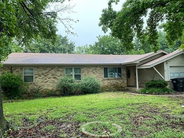 1st image of 2922 Stafford Dr