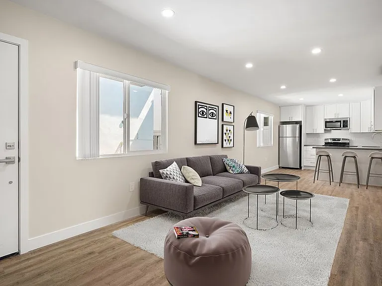 Kling Trio Apartments — Photo 32