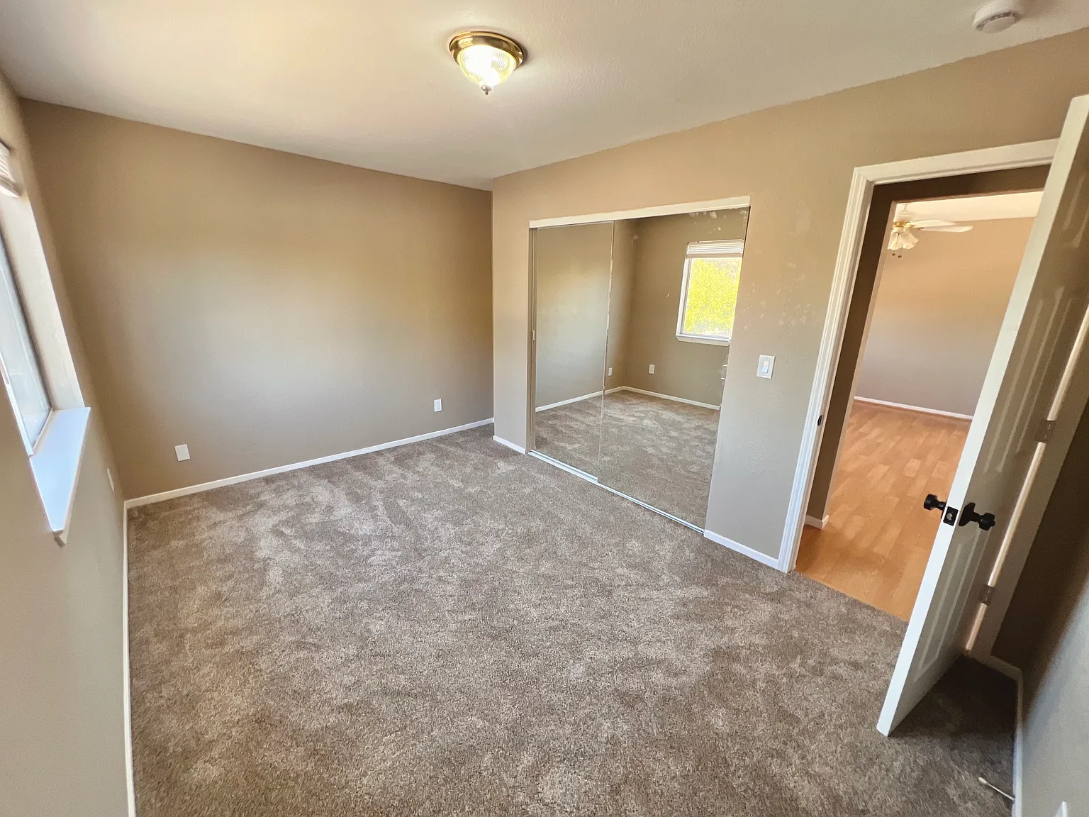 2 bed, 615 sqft, $2,200 — Photo 4