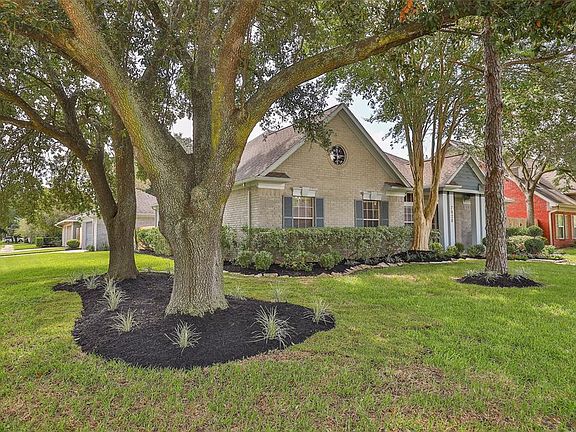 4th image of 7826 Pine Falls Dr