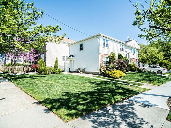 3rd image of 447 Lenevar Ave