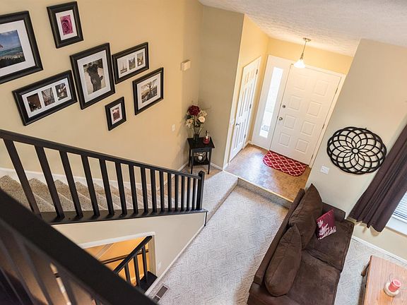 3rd image of 7965 Bearcreek Dr