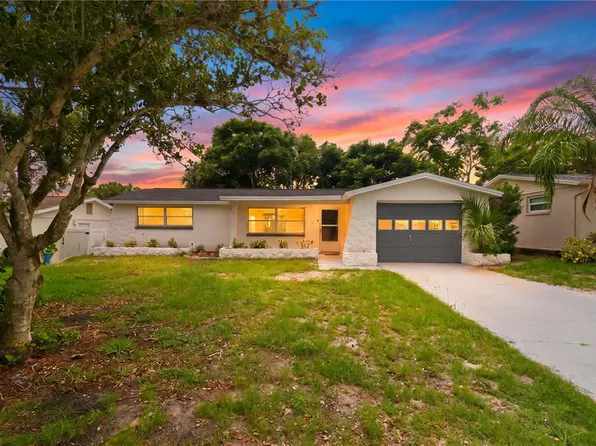 5165 Greenwood St, New Port Richey, FL 34653