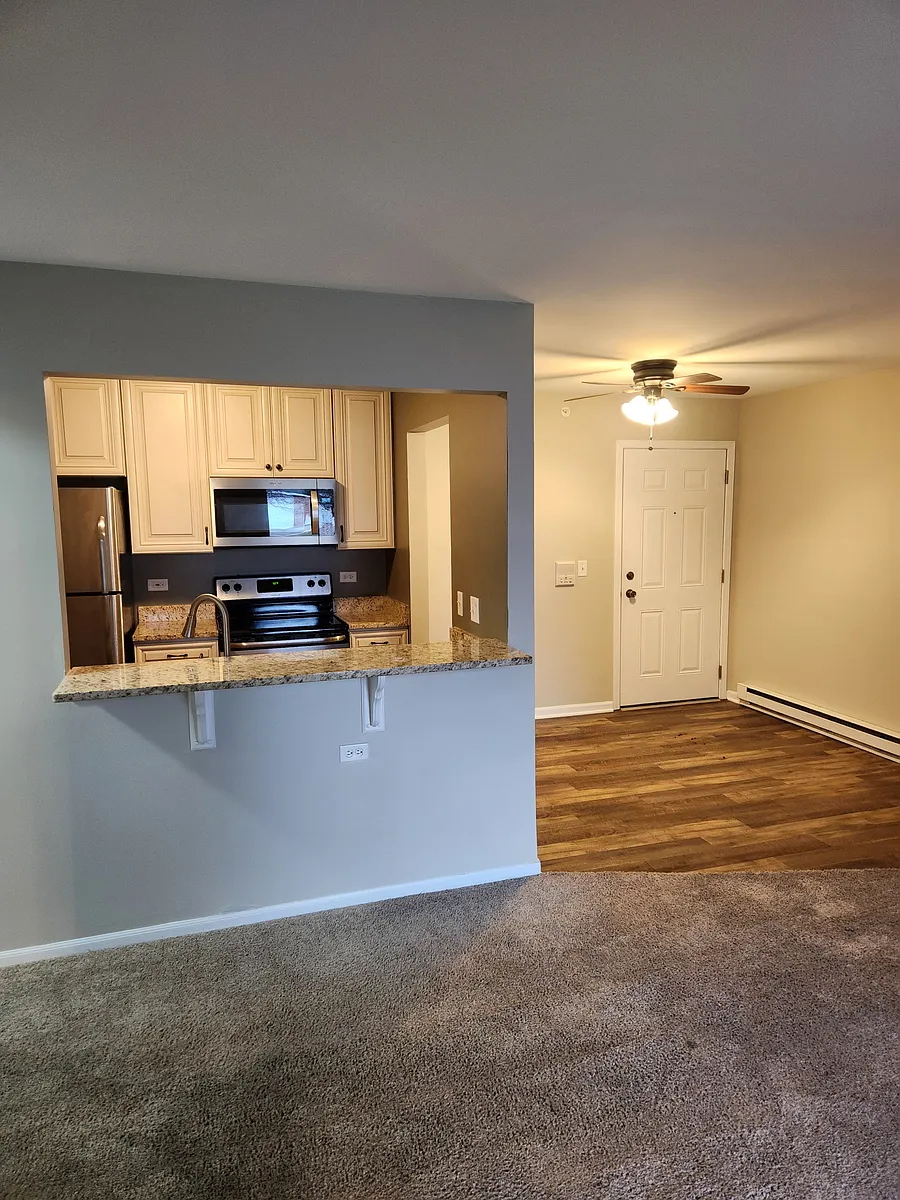 Building Photo - 360 Leah Ln