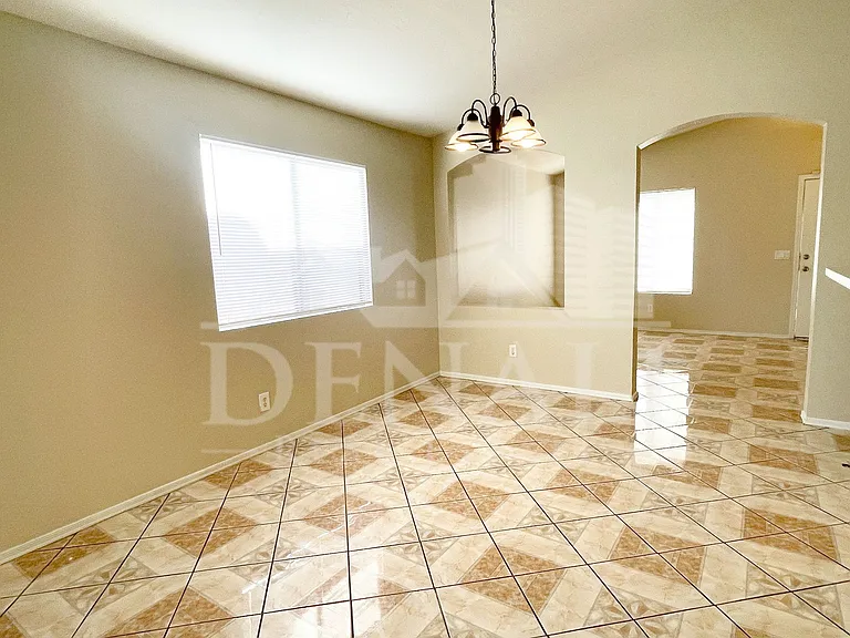 8930 W Catalina Dr — Photo 6
