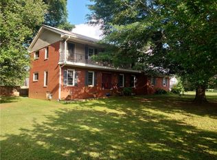 6710 Heardsville Rd, Cumming, GA 30028