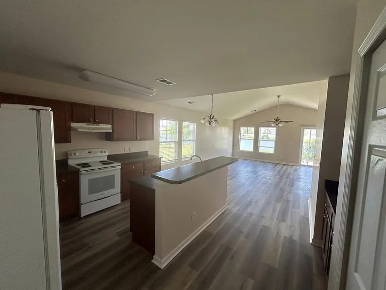 447 Palm Frond Dr — Photo 6