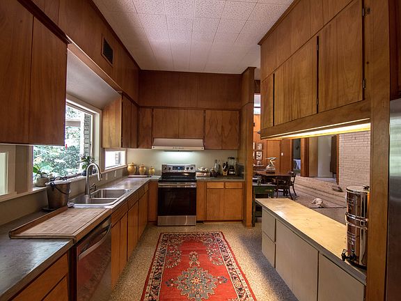 2nd image of 5009 Karlan Dr