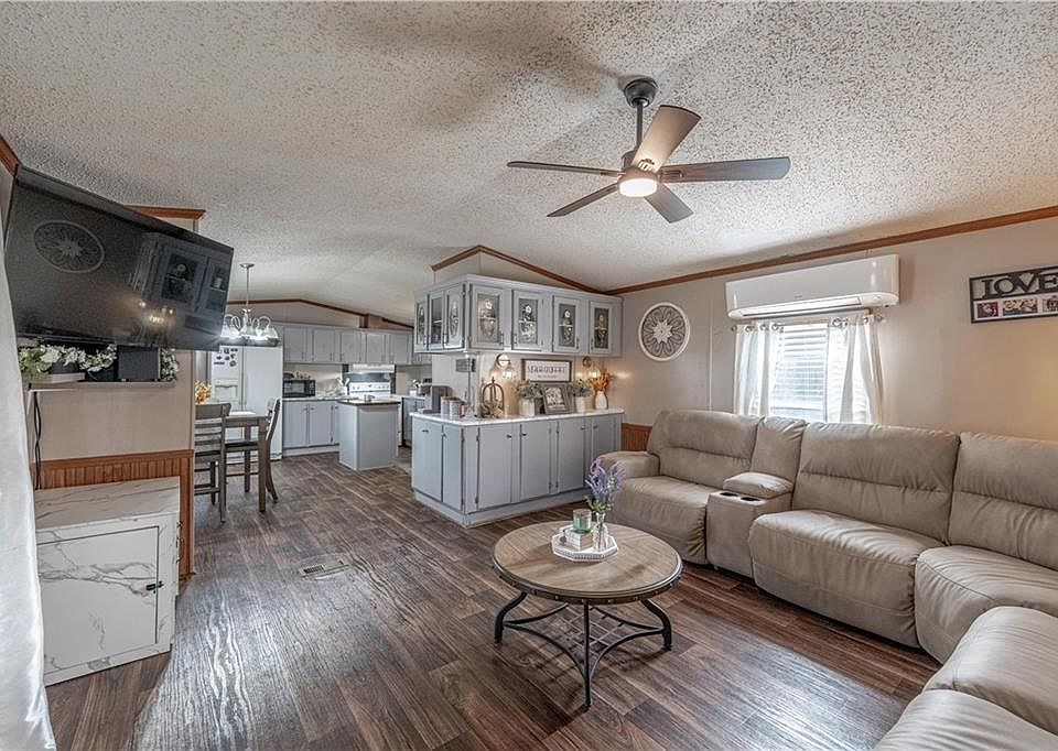 1st image of 236 Gum Ridge Rd