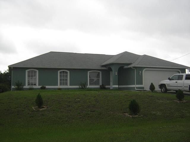 1st image of 877 Sunflower Ct