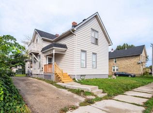 1832 Saint Clair St, Racine, WI 53402