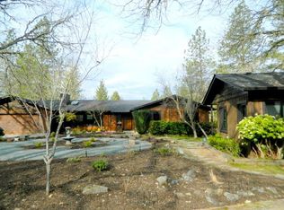 5225 Azalea Dr, Grants Pass, OR 97526