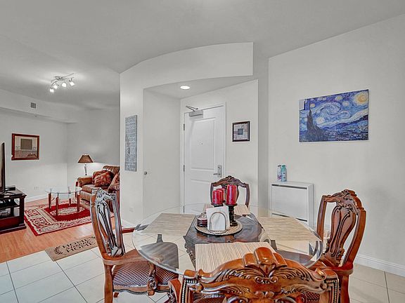 4th image of 200 W Sahara Ave Unit 811