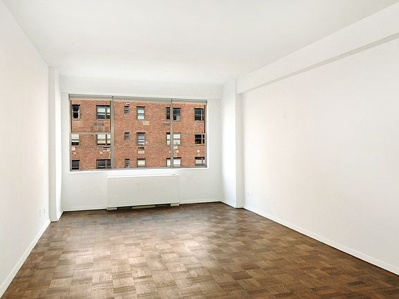3rd image of 230 E 79th St APT 10D