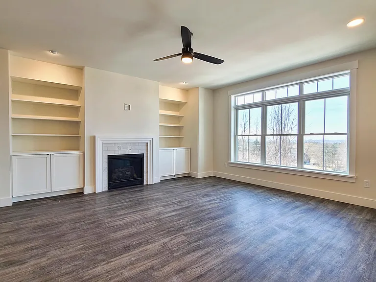64 Aiken St #304 — Photo 7