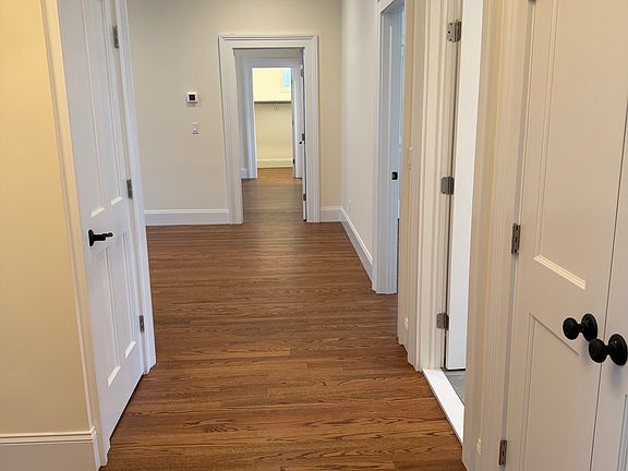 5th image of 87 Edgemont Rd Floor 1