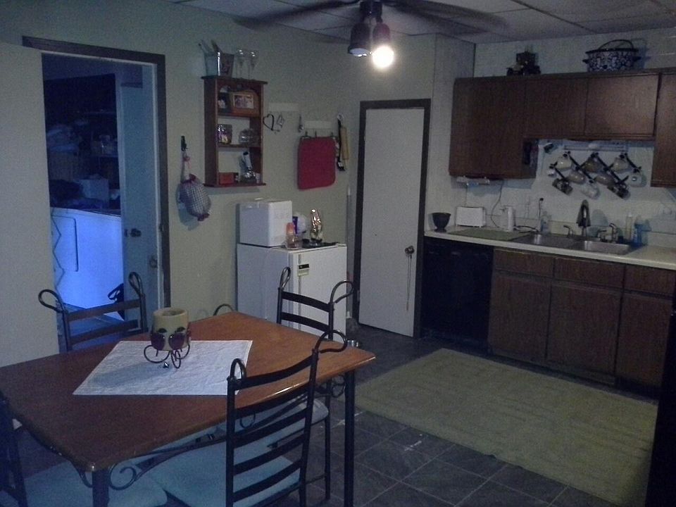 2nd image of 817 3rd St
