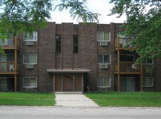 729 Strom Dr #1D, Dundee, IL 60118