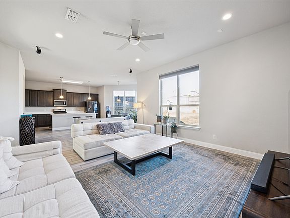 3rd image of 1701 Long Meadow Rd