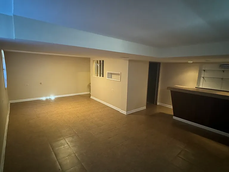 8920 Mason Ave — Photo 10