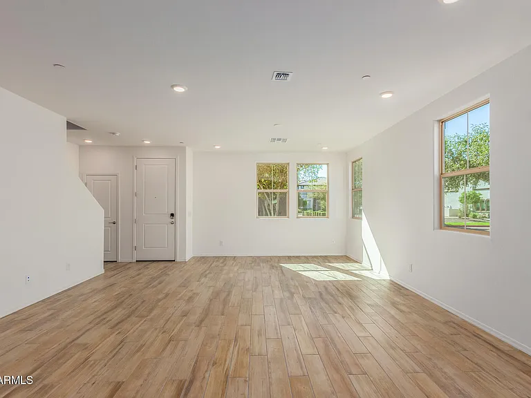 1871 E Hampton Ln #101 — Photo 7