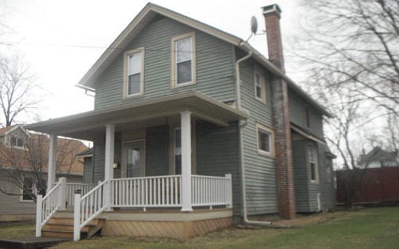 2nd image of 233 E Walnut St