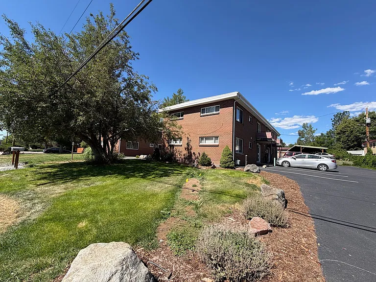 715 Moore St — Photo 16