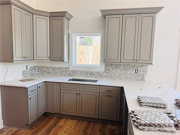 2nd image of 67 Curry Falls Trail Road