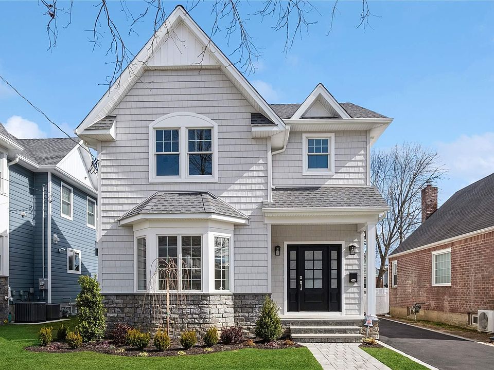 1st image of 113 Irving Avenue