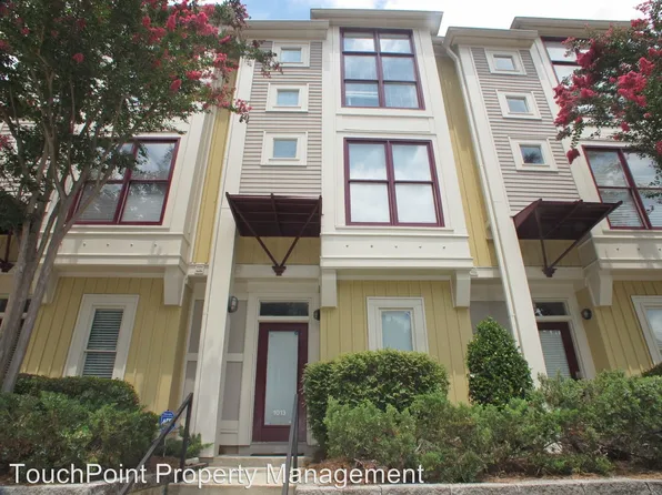 1013 Park West Dr, Charlotte, NC 28209