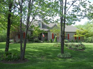 11280 Woodie Glen Dr, Chardon, OH 44024