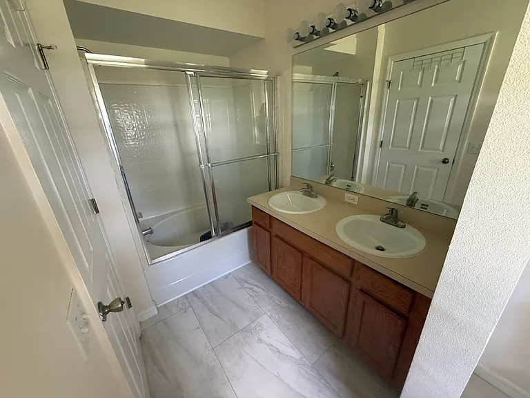 2741 Woodstream Cir — Photo 17