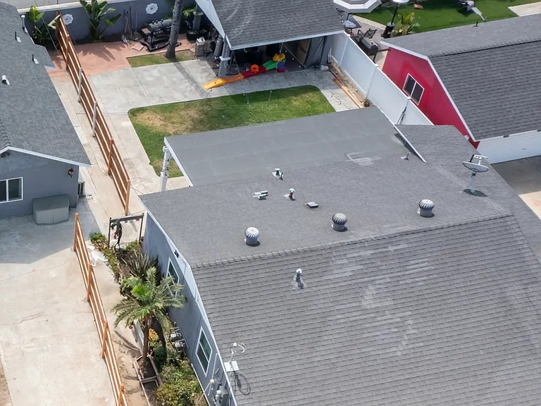 8326 Coral Ln — Photo 32